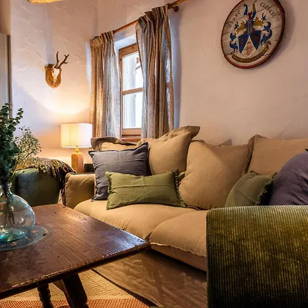 Apartment Family Hideout