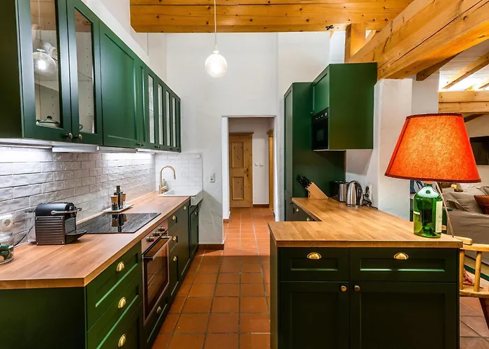 דירה Family Hideout *